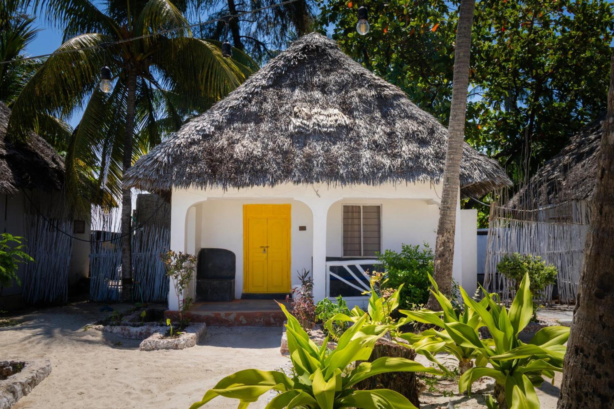 Pili Pili Palm Beach Джамбиани Экстерьер фото